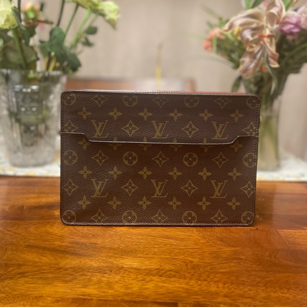 Louis Vuitton Homme Toiletry Pouch